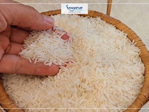 Phân loại hạt gạo giúp loại bỏ những hạt gạo bị đen, gạo nửa trấu hay gạo bị lẫn tạp chất.